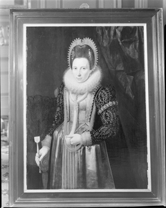 Portrait of Maria van Voorst van Doorwerth (1575-1610) by Everard Crijnsz van der Maes