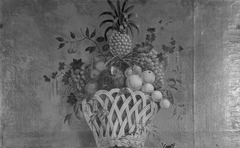 Dessus-de-porte: mand met vruchten by Anonymous