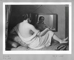 Mädchen auf einem Ruhebett vor dem Spiegel by Anton Einsle
